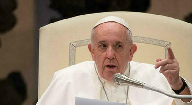 Papa Francesco e il mito del popolo: «Siamo sostenuti da persone comuni che non fanno notizia»