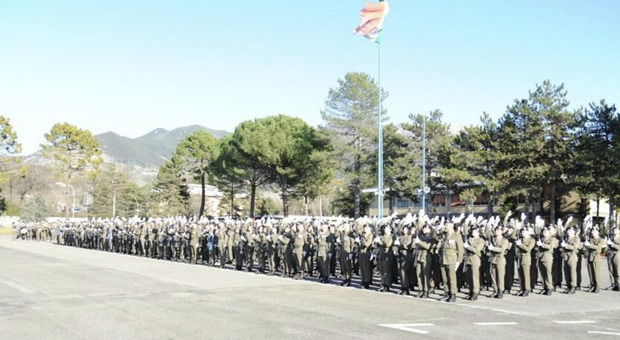 Centro di addestramento militare a Cassino, addio ai sergenti dopo 50 anni: adesso è l'ora dei piloti dei droni