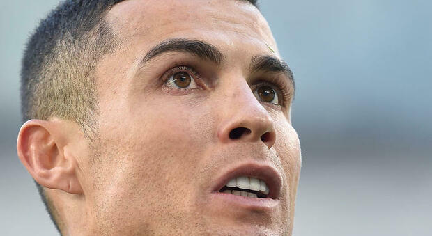 Cristiano Ronaldo scappa e cambia casa, l'indiscrezione: «Tutto per colpa delle pecore»