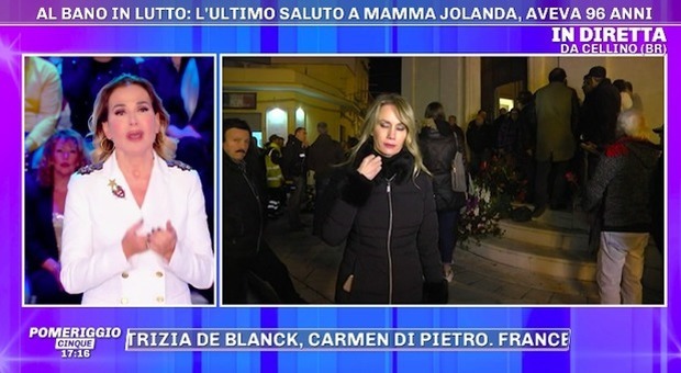 Al Bano, funerali di mamma Jolanda: Barbara D’Urso rimprovera in diretta la sua inviata: scoppia la polemica