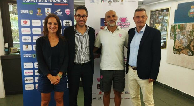 Torna il grande triathlon, in 1.200 a Porto Sant'Elpidio per la sfida fra i campioni: «Bella vetrina»