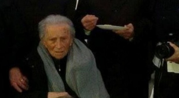 Cilento da record, festa a Vallo della Lucania per i 100 anni di nonna Vittoria