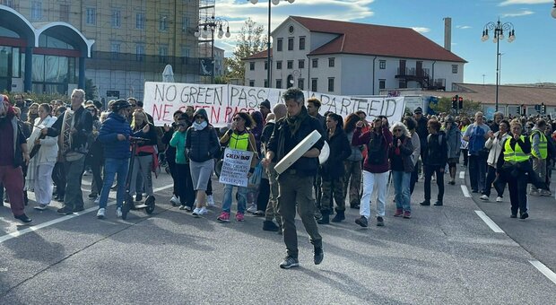 No Green pass, 15mila persone ieri in corteo a Trieste