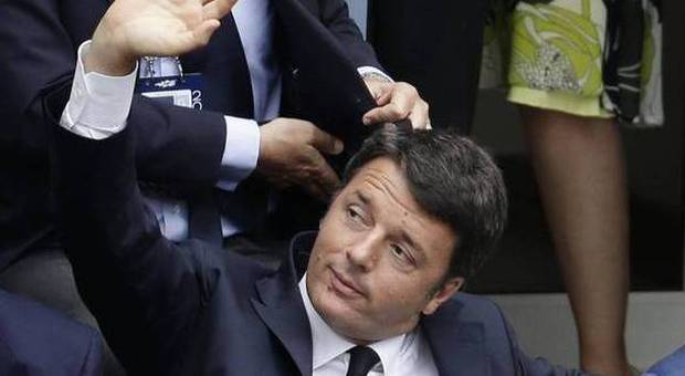 Renzi, fuga dal Sud per la vittoria: scoppia la polemica. Gelo con Emiliano, ma il premier: «Riforme avanti tutta»