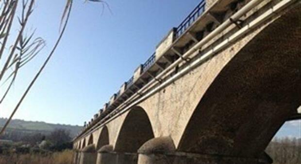 Ponti pericolosi sull’Ancaranese: c’è l’accordo (spese divise a metà) fra Ascoli e Teramo