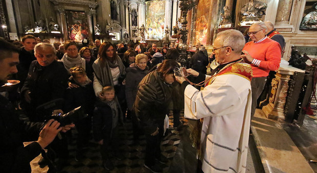 San Gennaro non tradisce Napoli: il sangue s'è sciolto per il terzo miracolo dell'anno
