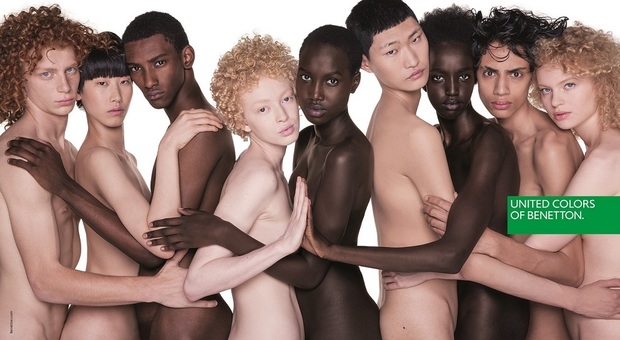 «Nudi come...» Oliviero Toscani e la nuova campagna Benetton «contro tutti i razzismi risorgenti»