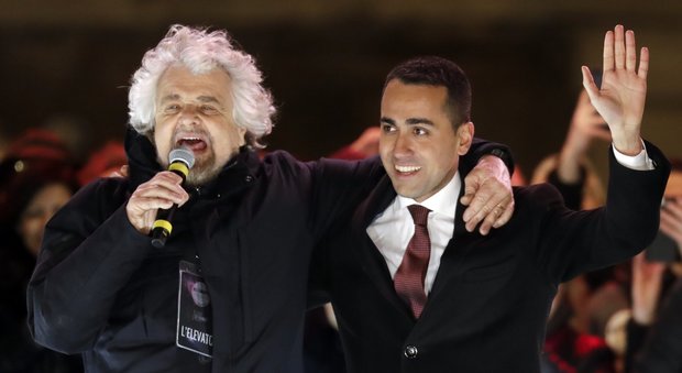 M5S, Di Maio chiude la campagna a piazza del Popolo con Grillo: «Lunedì finisce era opposizione: è ora di governare»
