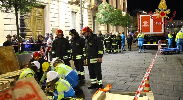 L'Irpinia ricorda il terremoto di 39 anni fa, ad Avellino simulato il crollo di un edificio