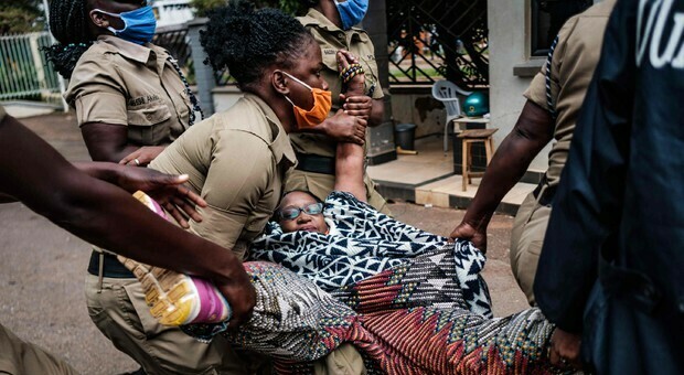Uganda, si torna al lockdown: almeno 6 settimane di stop