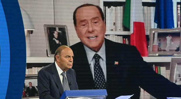 Berlusconi: «No all'invio di armi in Ucraina, Zelensky così aprirebbe le trattative»