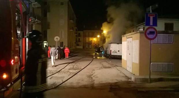L'incendio nottuno a Porto Recanati