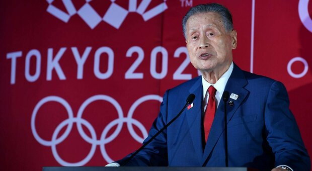 Tokyo, si dimette il presidente del comitato olimpico: «Le donne in riunione parlano troppo»