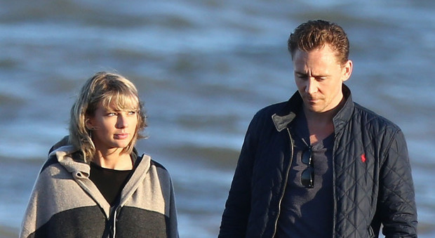 Taylor Swift e Tom Hiddleston, amore finito: «Lui non voleva più fare lo zerbino»
