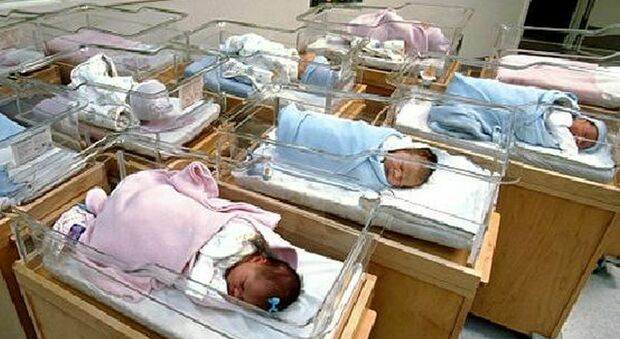 Screening neonati in Puglia, da oggi sarà possibile per 61 malattie rare (anche la Sma)