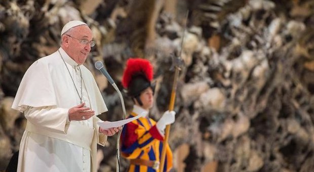 Giubileo, il Papa apre l'anno santo. Consegnata bolla Misericordiae vultus: «Corrotti pentitevi»