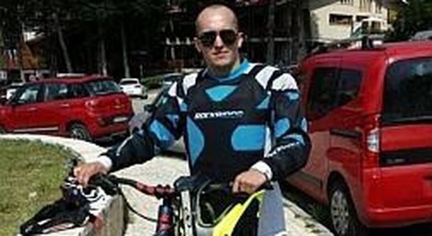 Oleg Stolnic, 28 anni, meccanico dei bolidi, morto in un incidente in via della Marina ad Ancona
