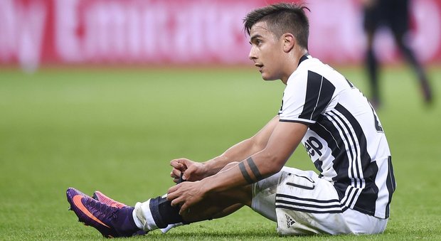 Juventus, per Dybala lieve lesione muscolare. Nei prossimi giorni altri accertamenti