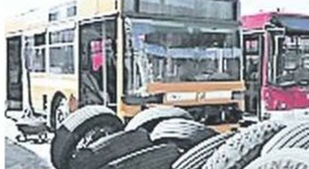 Ctp al lumicino nel Napoletano: fermi in deposito 60 autobus su 75