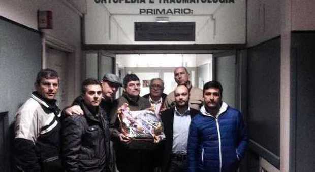Roma, tassisti in ospedale da vittima pestaggio: «Chiediamo scusa a nome categoria»