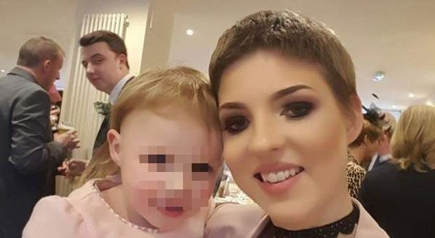 Rifiutò le cure contro il cancro per far nascere la figlia: Gemma muore a 29 anni