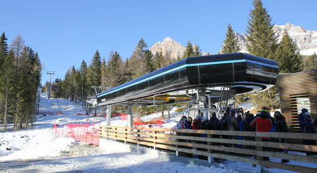 La nuova cabinovia Son dei Prade - Bai de Dones inaugurata ieri a Cortina d'Ampezzo