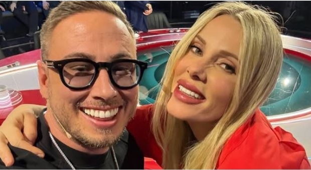 Max Felicitas: gli studi interrotti, i genitori (e che lavoro fanno), il bullismo a scuola e l'incontro con Rocco Siffredi Max Felicitas: gli studi interrotti, i genitori (e che lavoro fanno), il bullismo a scuola e l'incontro con Rocco Siffredi