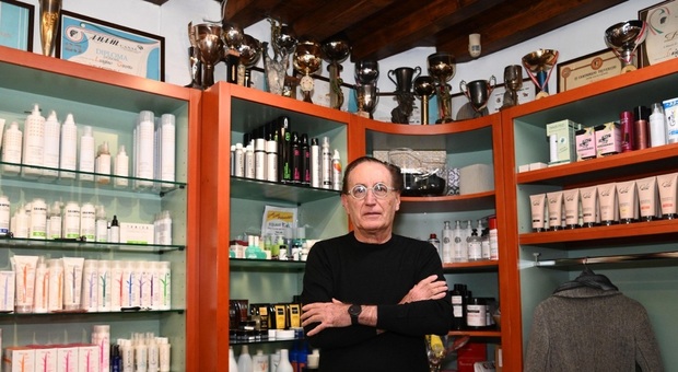 Luigino Girotto, 65 anni di barba e capelli: «Nel mio negozio ho acconciato anche Sabrina Salerno e i Simple Minds»