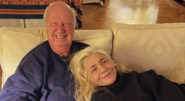 Mara Venier, il marito Nicola Carraro ritorna a casa dalla famiglia: la sorpresa e il comitato d'accoglienza d'eccezione