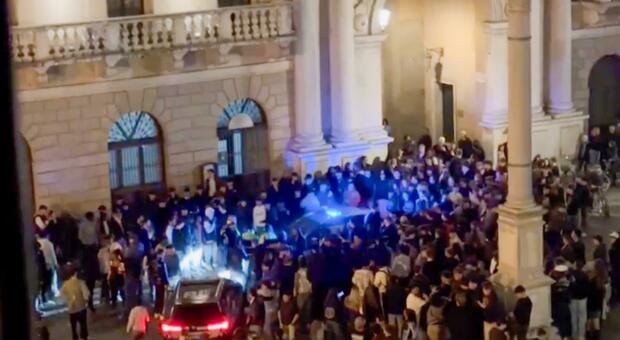 Aggressione in centro, protestano i residenti: «È il Bronx, lo denunciamo da anni ma nessuno ci ascolta»