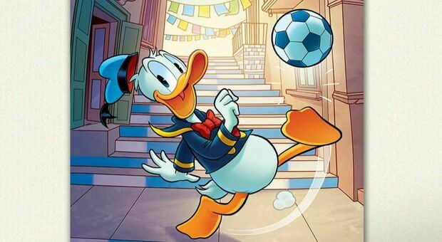 Comicon 2025, Donald Duck dribbling in the streets of Naples on the cover of 'Mickey Mouse'