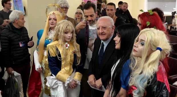 Napoli, Vincenzo De Luca: «Al Comicon portiamo il cartone inanimato della politica»