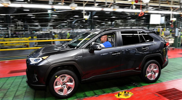 La produzione dell'attuale Rav4 di Toyota