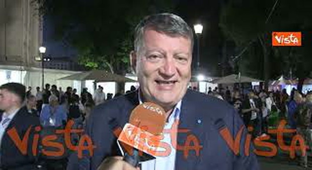 https://statics.cedscdn.it/photos/MED/2025/05/01/8810677_poster.jpg