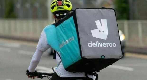 https://statics.cedscdn.it/photos/MED/2025/05/03/8813384_03194233_5111027_1358_deliveroo_assunzioni_653x367.jpg