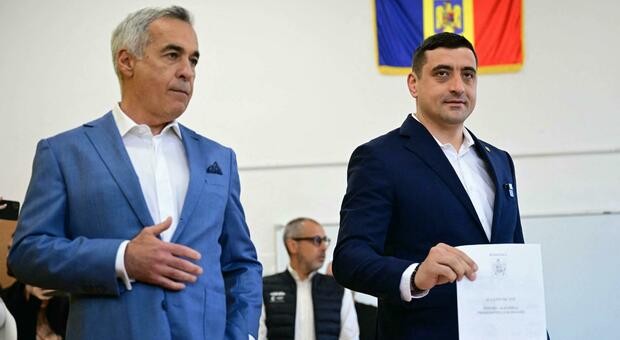https://statics.cedscdn.it/photos/MED/2025/05/04/8814949_04152118_romania.jpg