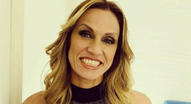 https://statics.cedscdn.it/photos/MED/2025/05/04/8815058_04174121_annalisa_minetti.jpg
