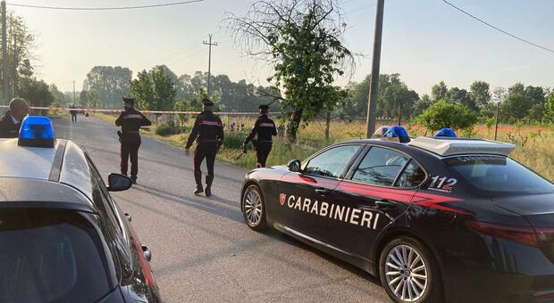 Lorenzo Cristea, ucciso a 20 anni a coltellate dopo una lite in discoteca. Il diverbio al Playa Loca a Castelfranco Veneto per un tavolino, poi la rissa fuori dal locale