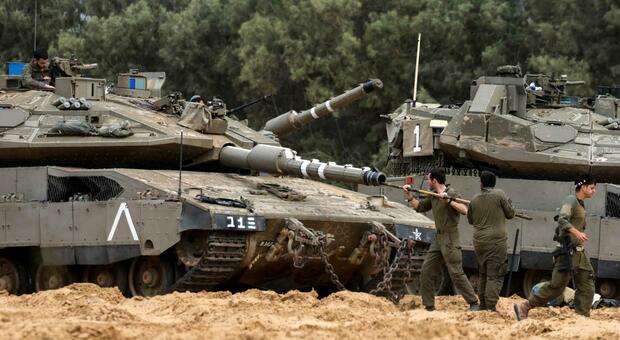 https://statics.cedscdn.it/photos/MED/2025/05/05/8817149_05225603_israele_gaza.jpg