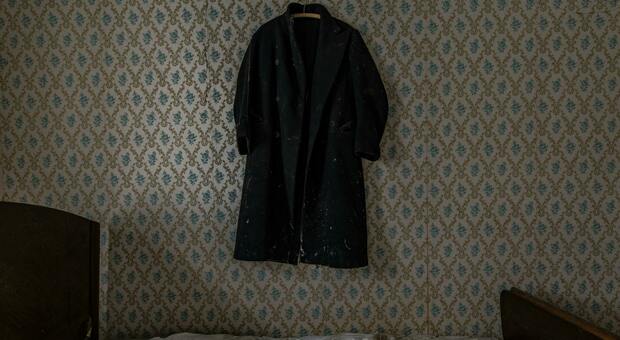 https://statics.cedscdn.it/photos/MED/2025/05/06/8819193_06203941_hotel_da_incubo_sporco_letto_scomodo_segnali_recensioni_viaggio_oggi.jpg