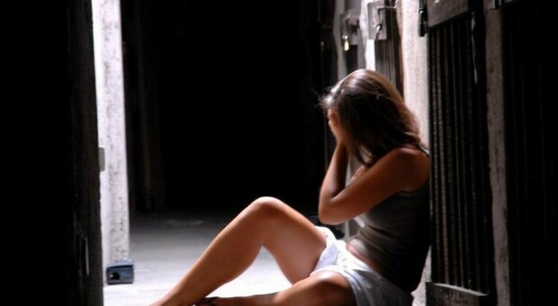 https://statics.cedscdn.it/photos/MED/2025/05/07/8821329_07173047_finto_ginecologo_violenza_sessuale_visite_abusi_milano_oggi_7_5_2025.jpg