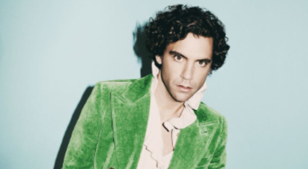 Mika conduce i David di Donatello: età, malattia, la fuga dal Libano, il  coming out, il fidanzato, il rapimento del padre e la morte della madre