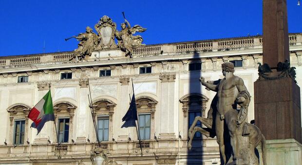 https://statics.cedscdn.it/photos/MED/2025/05/08/8823287_08122624_reato_abuso_ufficio.jpg
