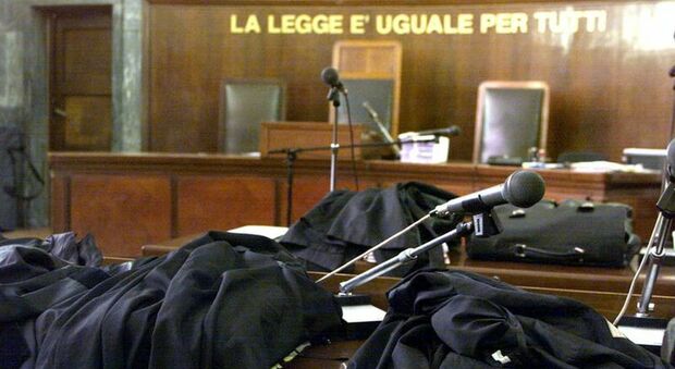 https://statics.cedscdn.it/photos/MED/2025/05/08/8823473_08152447_uccide_madre_martellate_trovare_lavoro_pena_ridotta_pinerolo_torino_oggi_8_5_2025.jpg