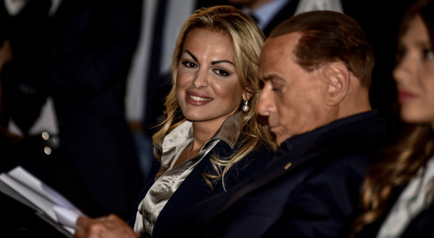 https://statics.cedscdn.it/photos/MED/2025/05/08/8823623_08181452_francesca_pascale.jpg