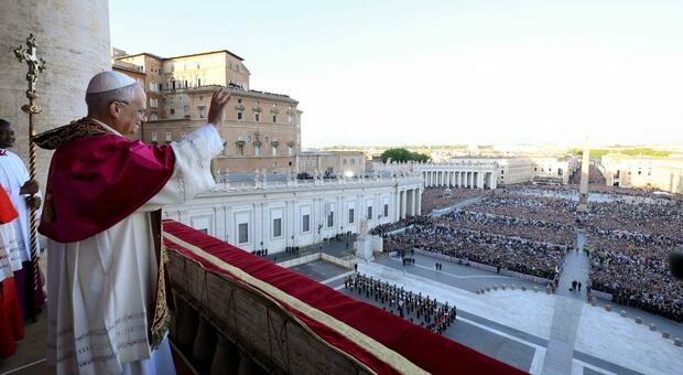 https://statics.cedscdn.it/photos/MED/2025/05/08/8823711_08193653_papa_pietro.jpg