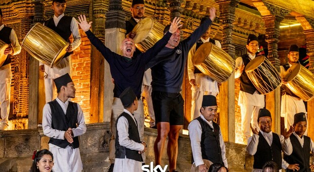 https://statics.cedscdn.it/photos/MED/2025/05/09/8825571_09122433_pechino_express_chi_ha_vinto_foto_video_oggi_9_5_2025.jpg