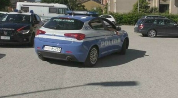 https://statics.cedscdn.it/photos/MED/2025/05/09/8825955_09181922_arresti_terrorismo_palermo_oggi_9_5_2025.jpg