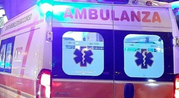 https://statics.cedscdn.it/photos/MED/2025/05/11/8829670_11184313_infermiere_aggredito_taranto_oggi_11_5_2025.jpg