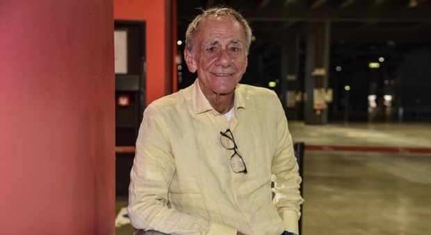 https://statics.cedscdn.it/photos/MED/2025/05/12/8831200_12133404_vecchioni.jpg
